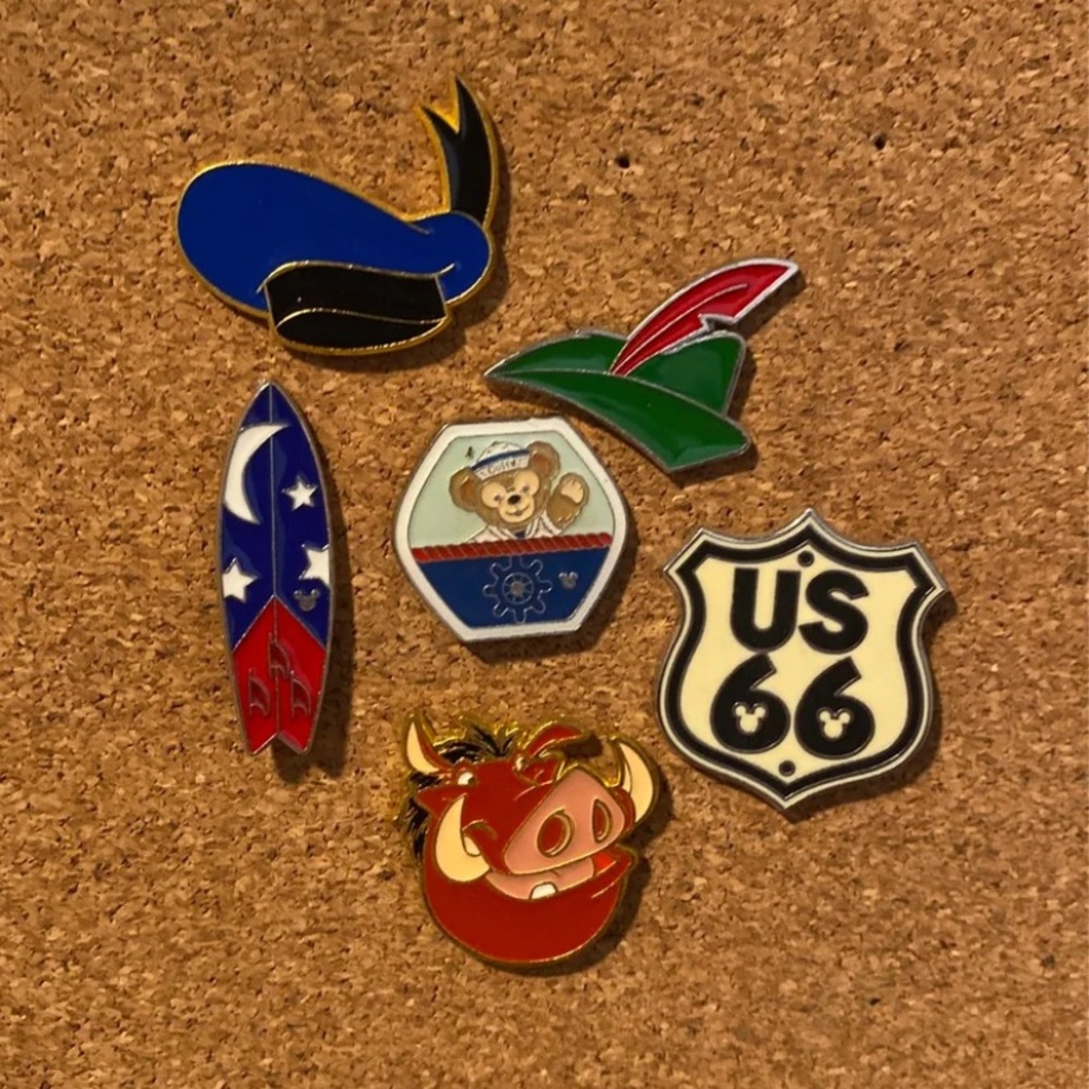 6 Disney Trading Pins